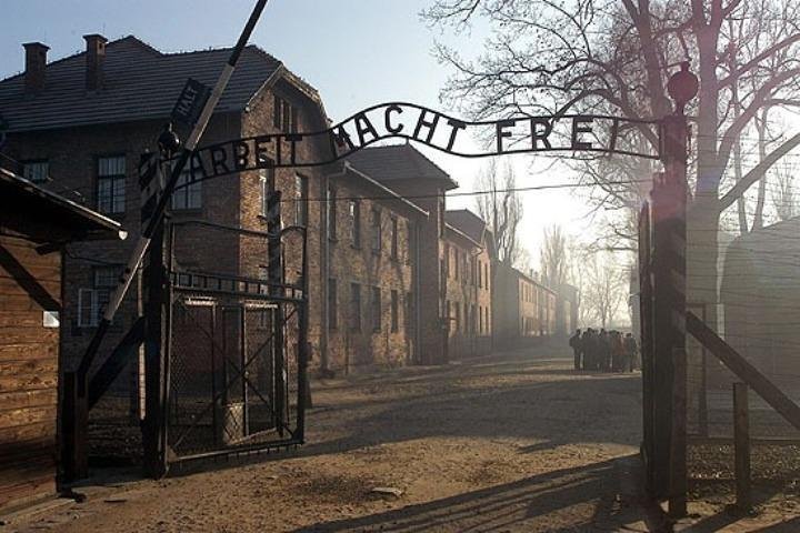 Auschwitz Tour - Krakow Trip