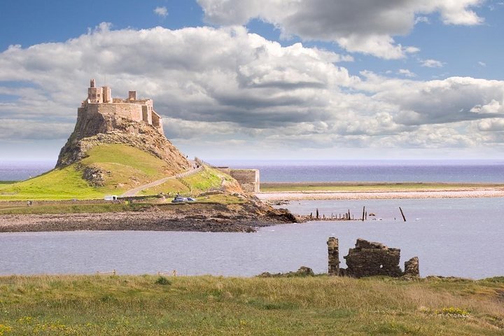 2024 Holy Island, Alnwick Castle & The Kingdom of Northumbria from ...