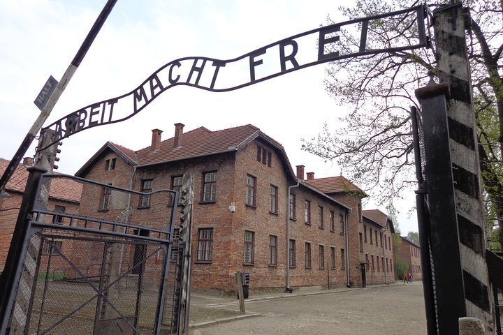 2023 Auschwitz-Birkenau Museum Half-Day Bus Tour from Krakow