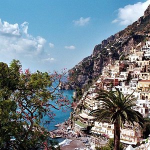 Chiesa di Santa Maria Assunta e Cripta Medievale, Positano