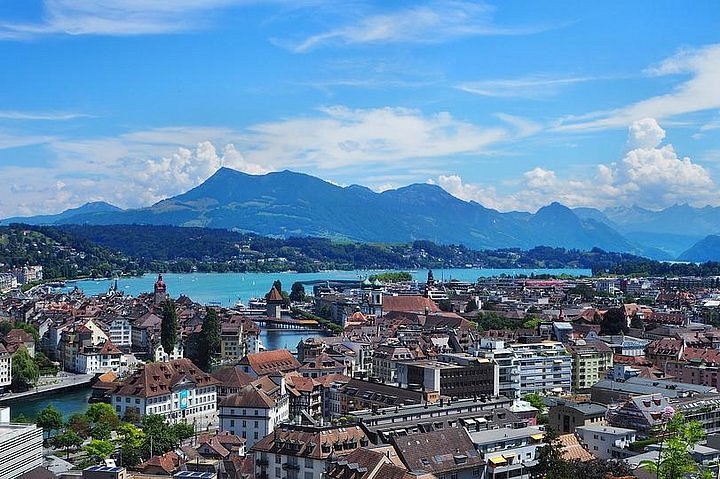 2024 (Lucerne) Private 2-hour Walking tour of Lucern with official tour ...