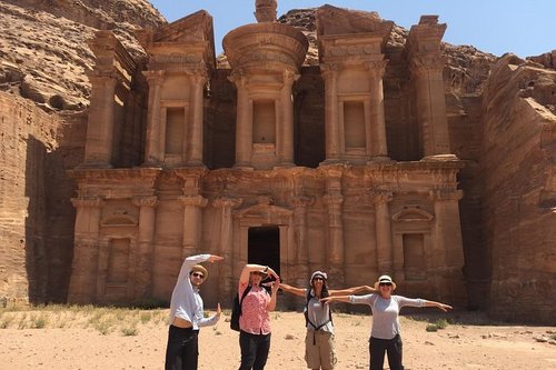 tour from amman to petra and wadi rum