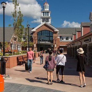 Gucci at Woodbury Common Premium Outlets® - A Shopping Center in Central  Valley, NY - A Simon Property