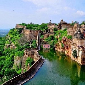 bundi tourist places in hindi
