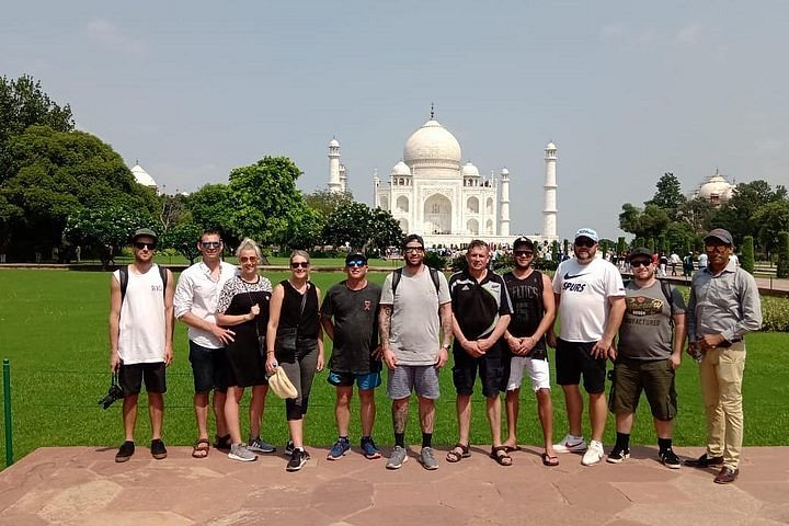 taj mahal group tour from delhi