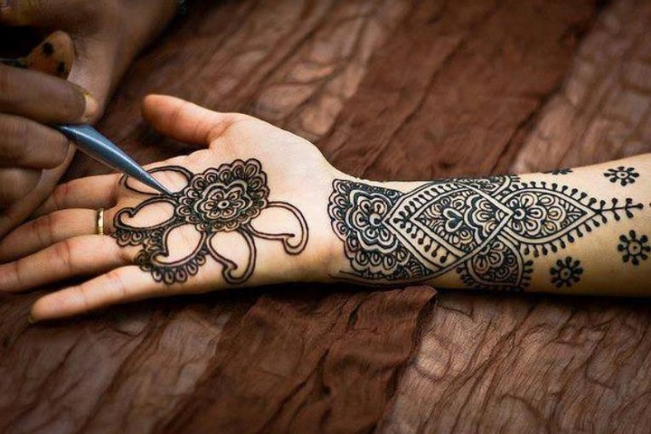 Jaipur Destination Wedding With Bride In Pin-Worthy Ensembles | Wedding  mehndi designs, Latest bridal mehndi designs, Bridal mehendi designs