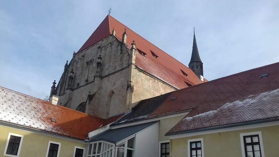 Templom és hozzáépített kolostor