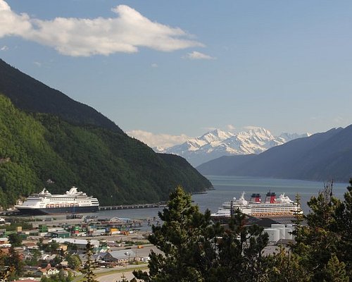 skagway alaska trolley tour