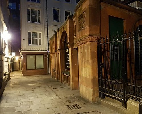 ghost walking tour england