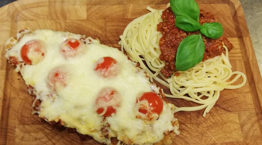 Escalope de veau gratinée bolognaise 