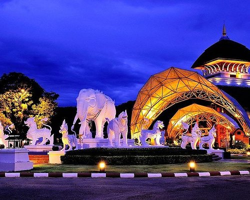 chiang mai thailand tour center