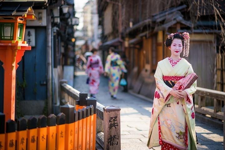 時間プライベート　Agency　Tripadvisor　日本　Guide　政府認定ガイドによる京都　ツアー、提供元：Japan　京都市,