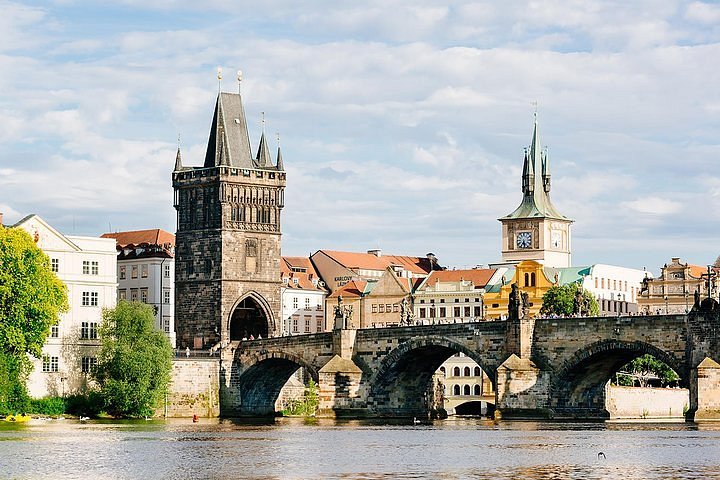 prague city tours english