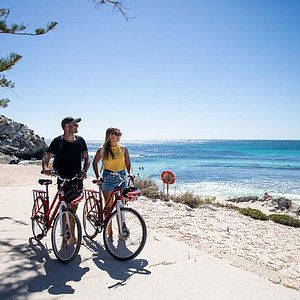 tourist attractions south of perth