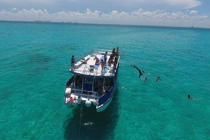 catamaran fragata cancun