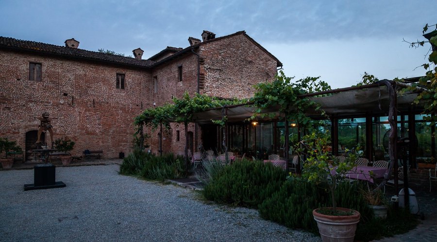 Antica Corte Pallavicina image 3 - Full view