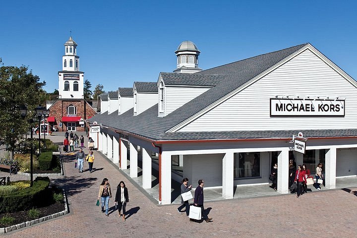 Shopping itineraries in Woodbury Common Premium Outlets in October (updated  in 2023) 