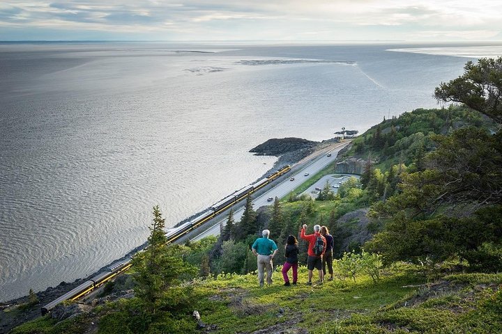 2023 Chugach State Park Private Hiking Tour   Caption 