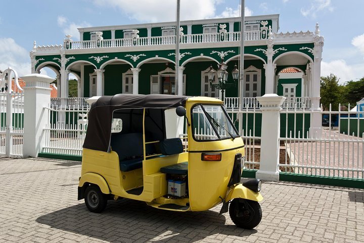 Tripadvisor キュラソー島ツアーシティツアー 提供元 Curtuktuk Tours カリブ諸島