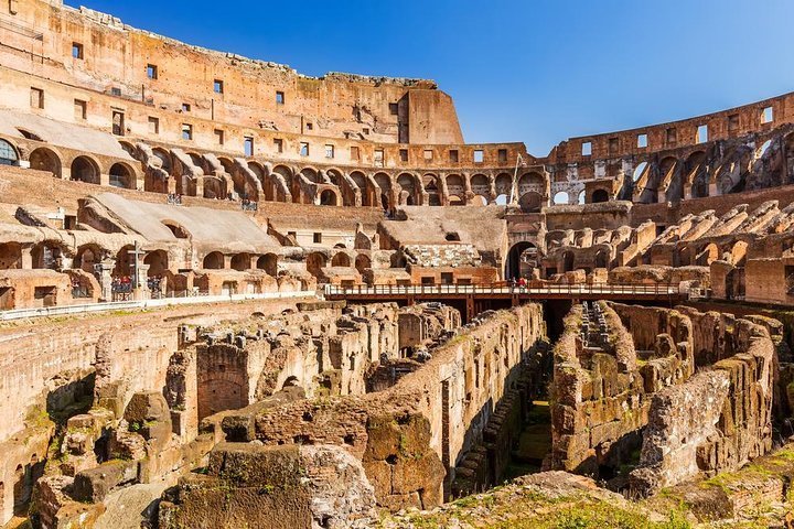 Excursão para grupos pequenos do Coliseu com entrada pela Arena:  experiência oferecida por Colosseum and Vatican Tours by Italy Wonders