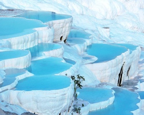 Embark on a Cultural Odyssey: Turkey's Top Attractions in 2025 - Pamukkale: The Cotton Castle