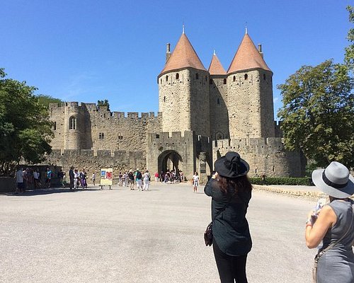 day trips from carcassonne by public transport