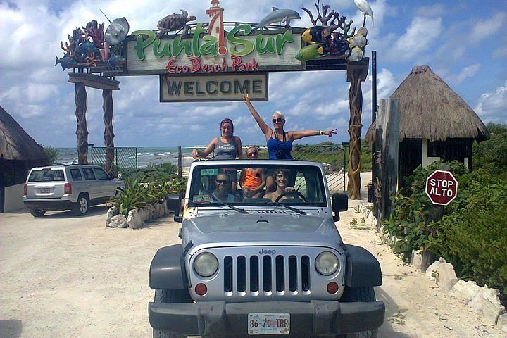2023 Private Jeep Excursion in Cozumel with Lunch and Snorkeling