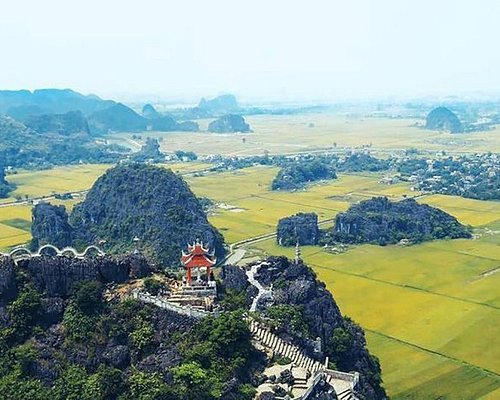 Small group tour from Hanoi: Mua Cave, Tam Coc, Bich Dong