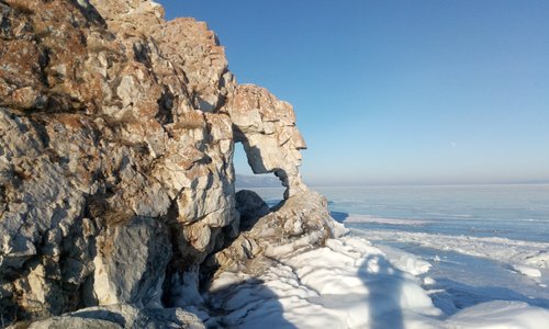 Lake Baikal. Ise winter.