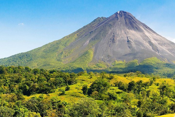 2023 Shuttle From Liberia Airport To Arenal- La Fortuna, San Carlos