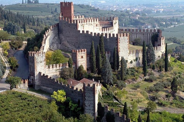 2024 Visita al castillo de Soave y cata de vinos de Verona