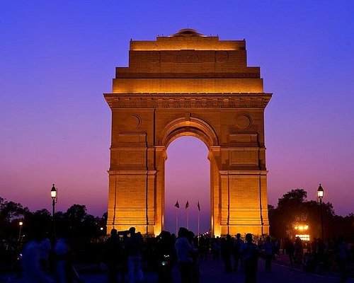 visit place in delhi at night