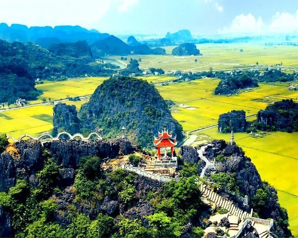 Full-day Private Tour To Mua Cave Tam Coc And Bich Dong Pagoda