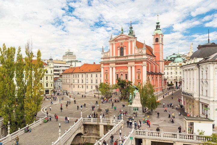 2023 Day Trip Zagreb- Postojna Cave- Predjama Castle- Trieste