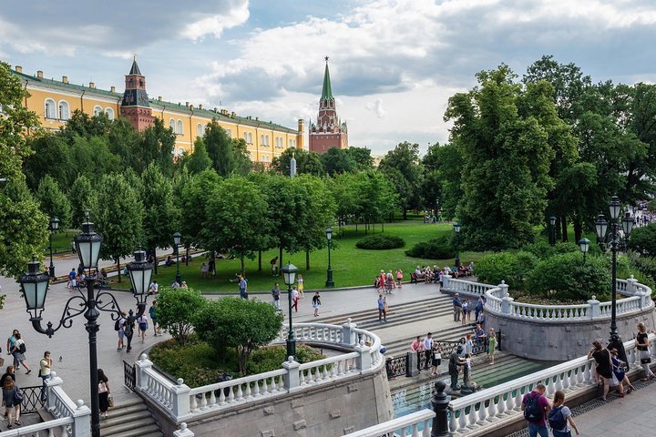 Александровский сад москва улица воздвиженка фото 2024 (Moscow) Private Moscow City Center Walking Tour + Metro Tour With a Certif