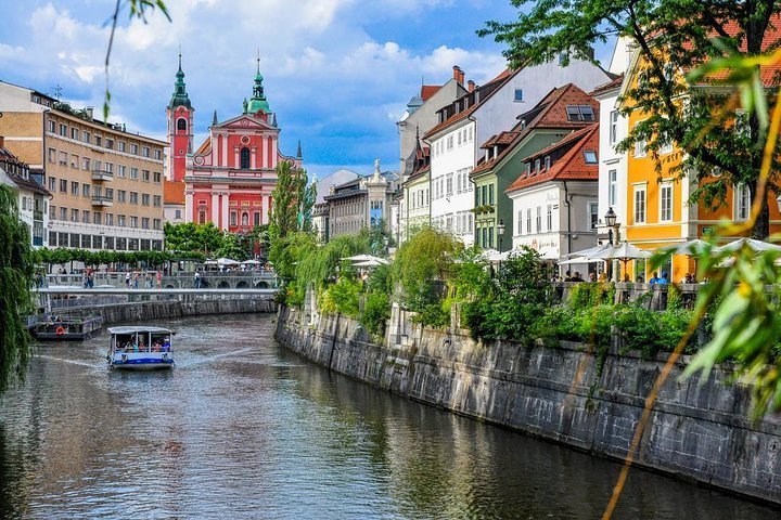 2024 Ljubljana private walking tour with a local