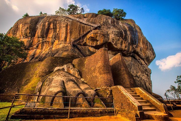 Colombo To Sigiriya Day Tour Provided By Esela Tours | Sri Lanka