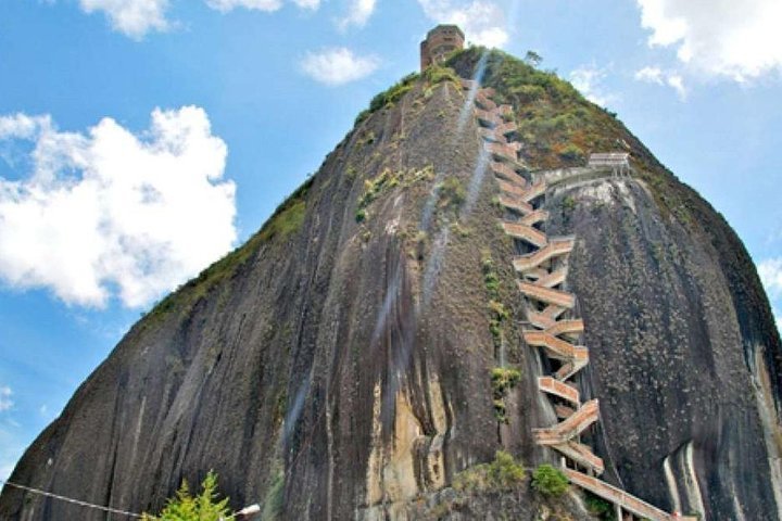 2024 (Guatape) Guatapé Tour and Piedra del Peñol.