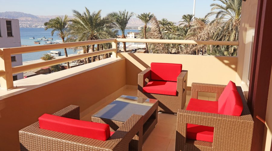 Deluxe Double Queen size bed,Partial sea view with balcony 
