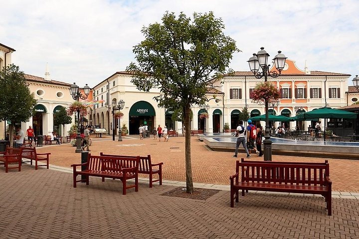 Veneto shop designer outlet