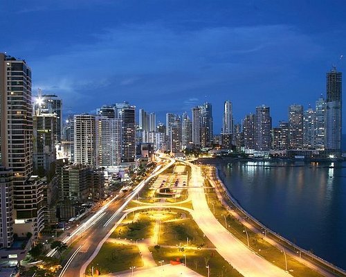 how to book tours in panama