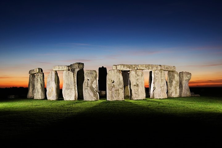 West Kennet Long Barrow Avebury