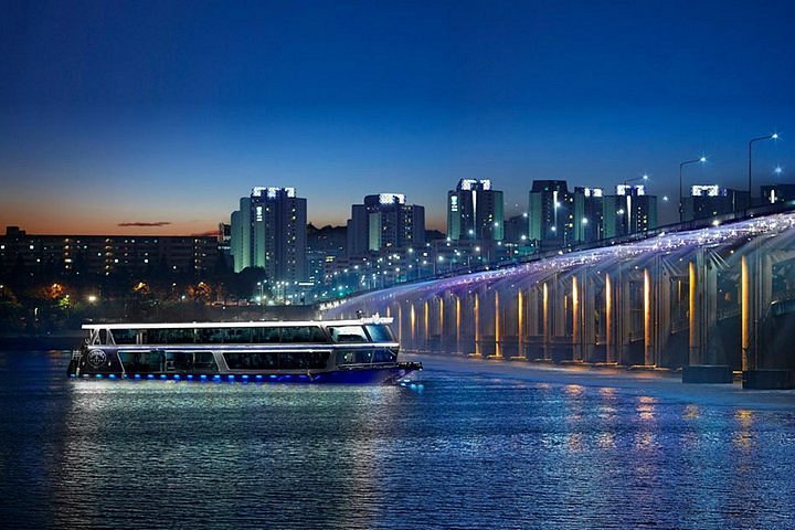 2023 Han River Evening Cruise and Gwangjang Night Market Tour