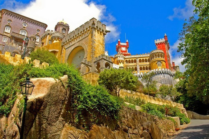 Exploring & Eating in Sintra, Portugal! Day Trip from Lisbon! Best