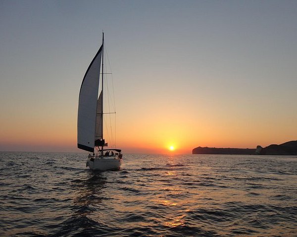 sunset sailing catamaran cruise in santorini with bbq and drinks