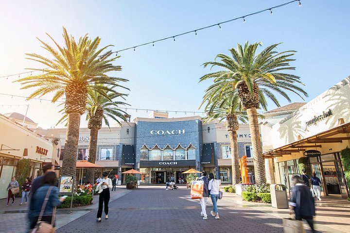 2023 Citadel Outlets Day Trip from Los Angeles with Optional LAX Drop-Off