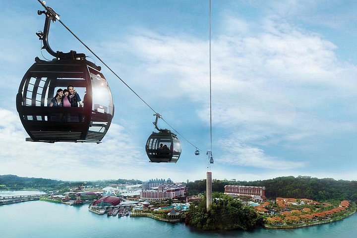 Singapore Sentosa Island Tour with Cable Car Ride and Wings of Time Night  Show