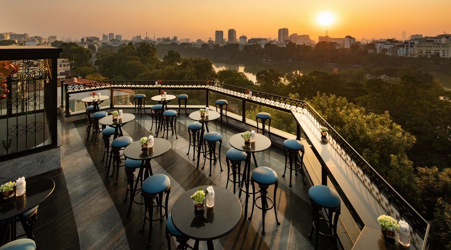 Terraço Sky Bar offers 360-degree paranomic views over Hanoi’s legendary Hoan Kiem Lake