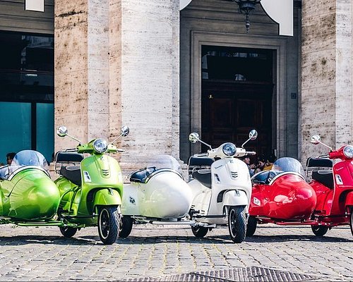 Vespa Sidecar Tour in Rome with Cappuccino
