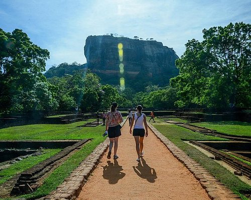 tours of colombo